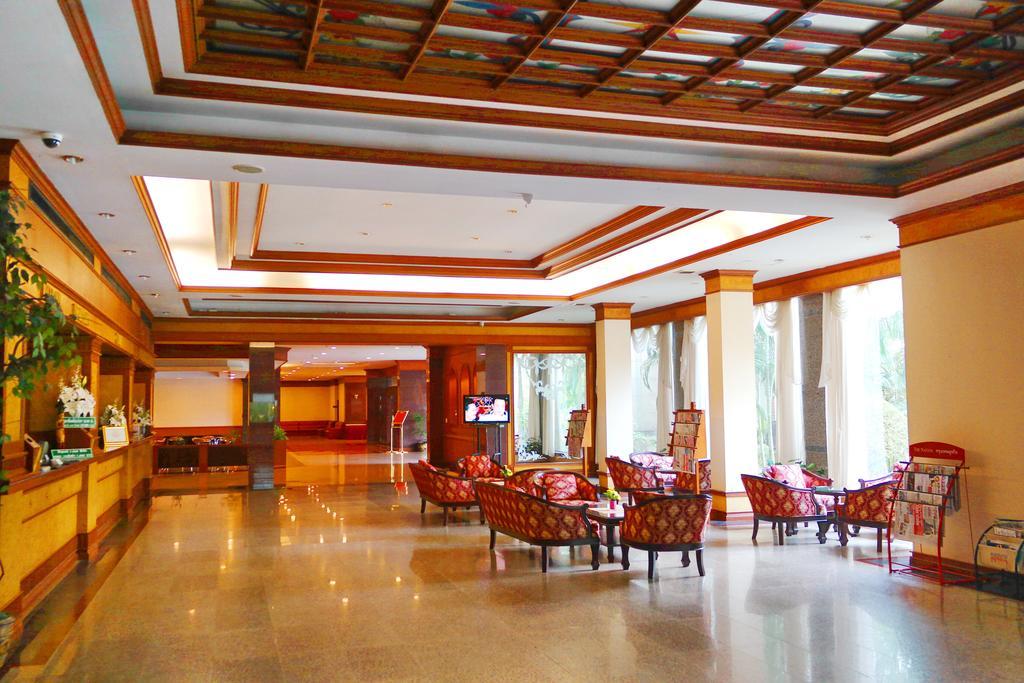 Grand Park Hotel Nakhon Si Thammarat Exterior photo